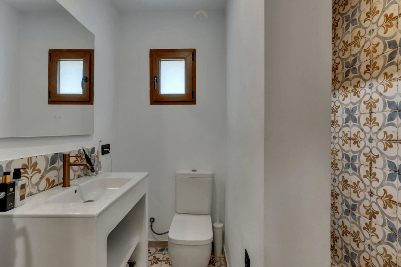 MEDITERRANE VILLA IN EXKLUSIVER LAGE VON JÁVEA – KOMPLETT RENOVIERT 2025