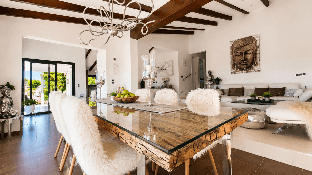 Moderne Villa im Ibiza-Stil mit unverbaubarem Meerblick – Ein Zuhause für höchste Ansprüche