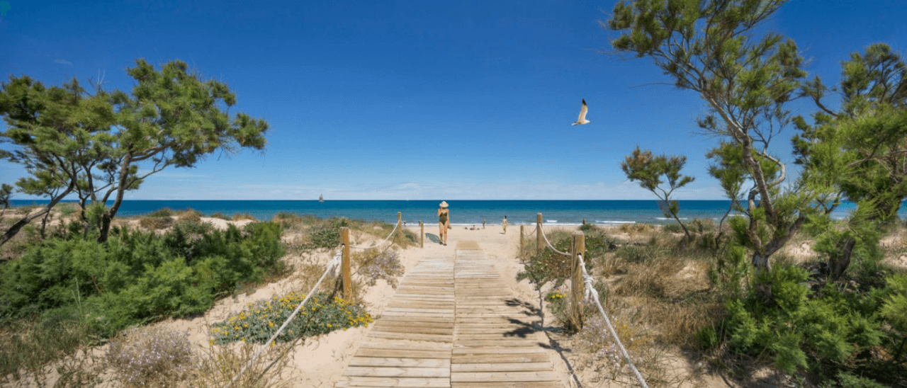 Strandnahe Wohnung mit zwei Sonnenterrassen und Garage in Oliva Playa